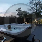 Дом отдыха Cozy In With Sauna